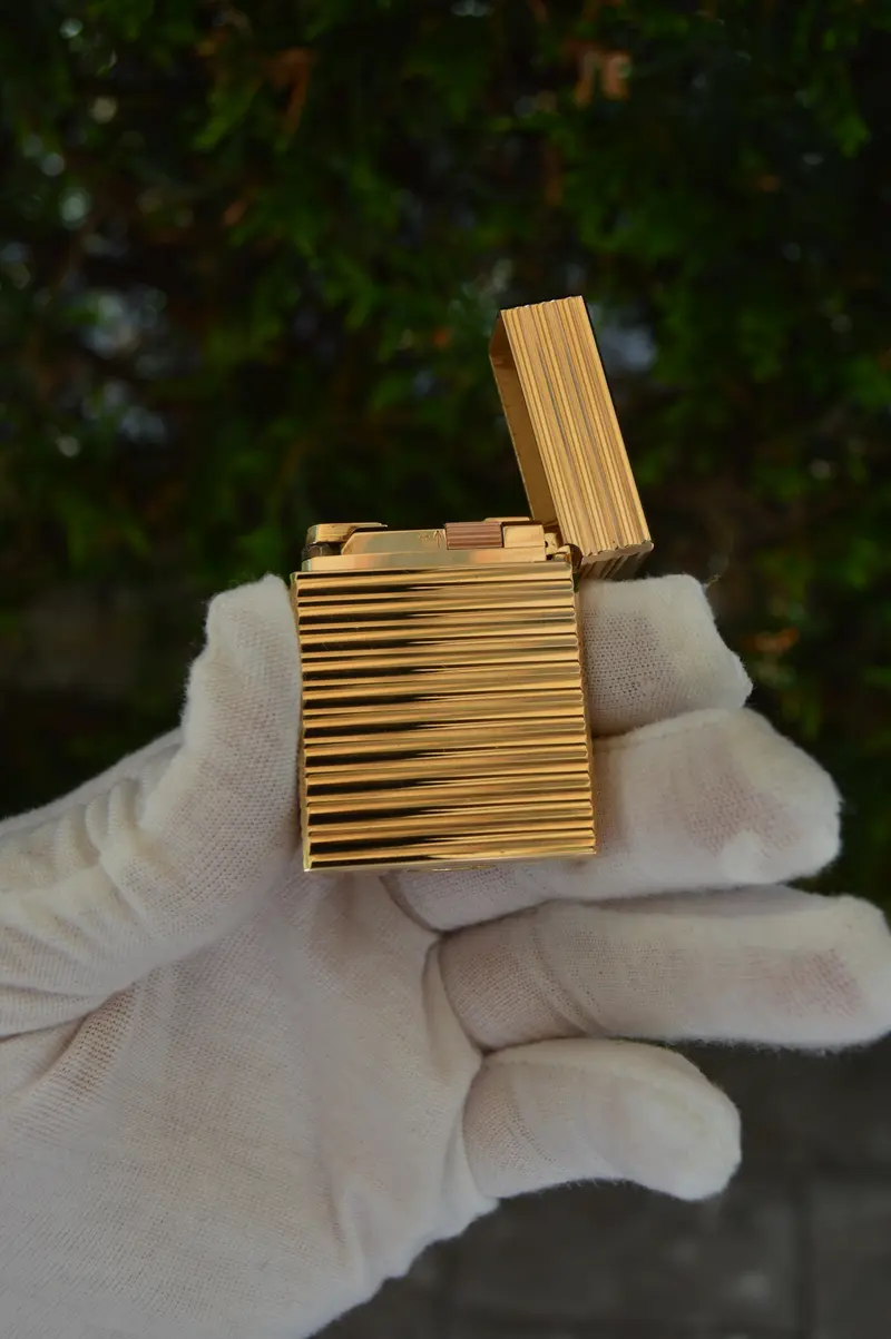 El oro en los mecheros S.T. Dupont