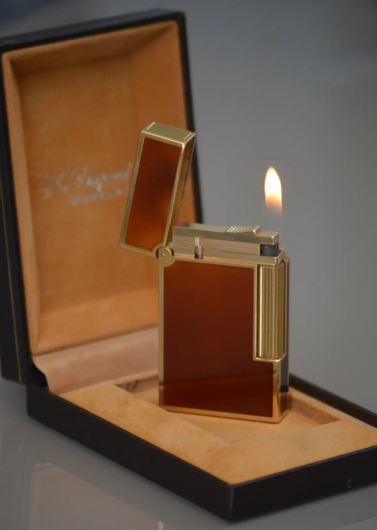 ST Dupont Línea 2 Laca China Marrón