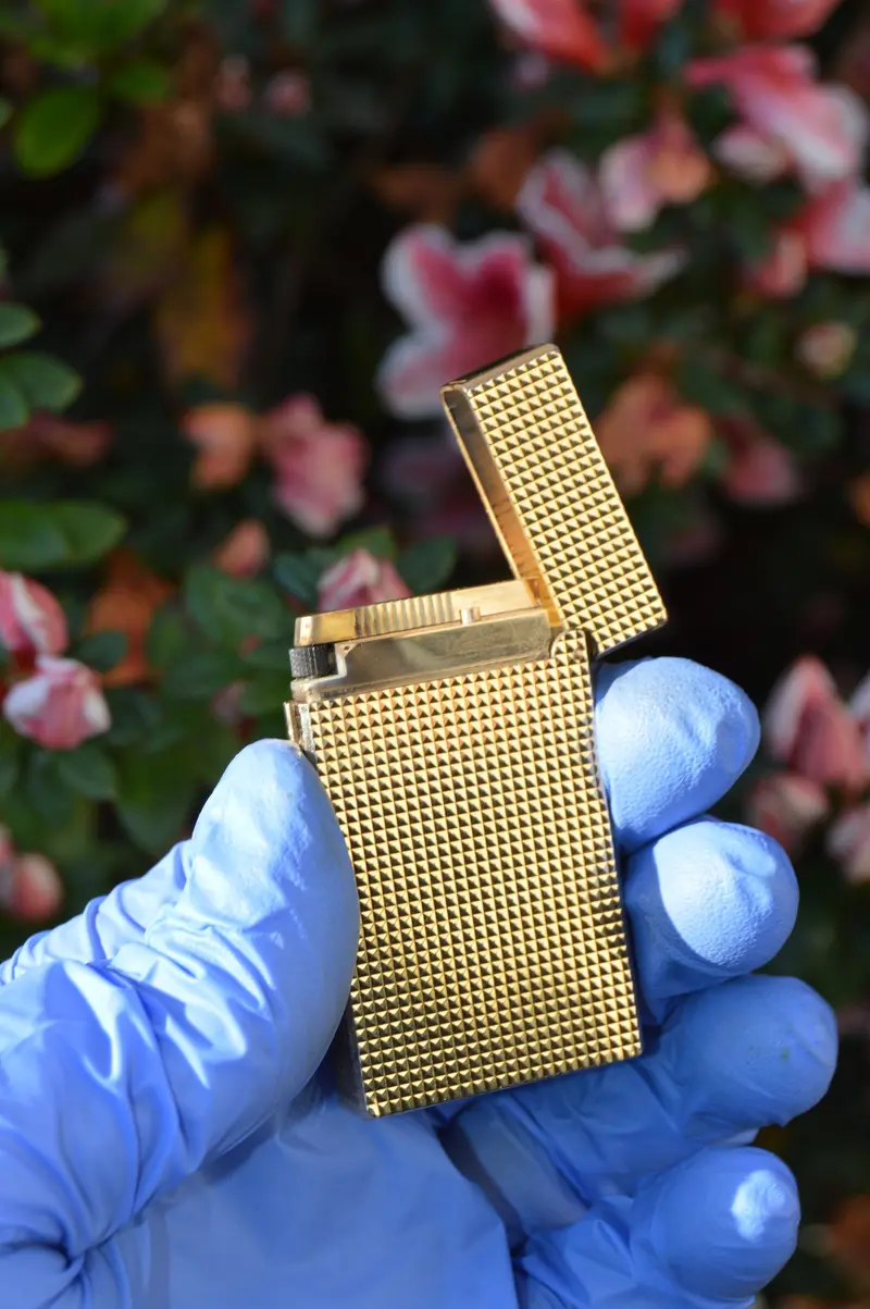 Mechero S.T. Dupont Línea D - Puntas de Diamante