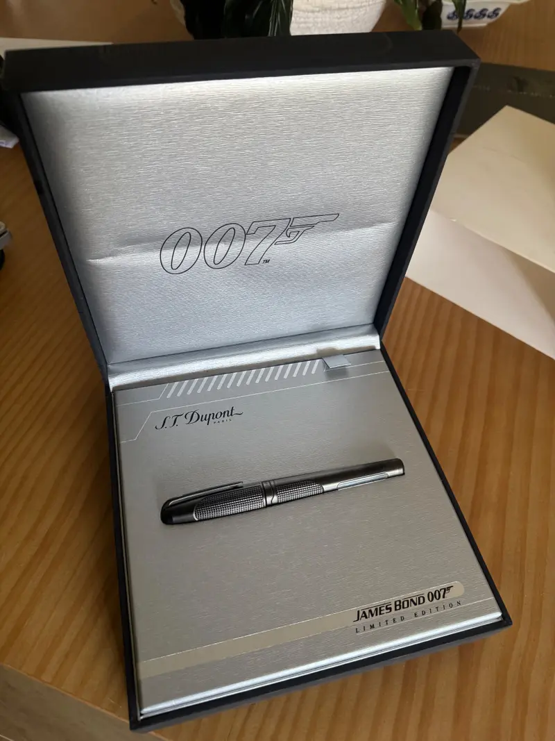 Mechero S.T. Dupont Pluma Olympio - James Bond 007 - Pvd Negro