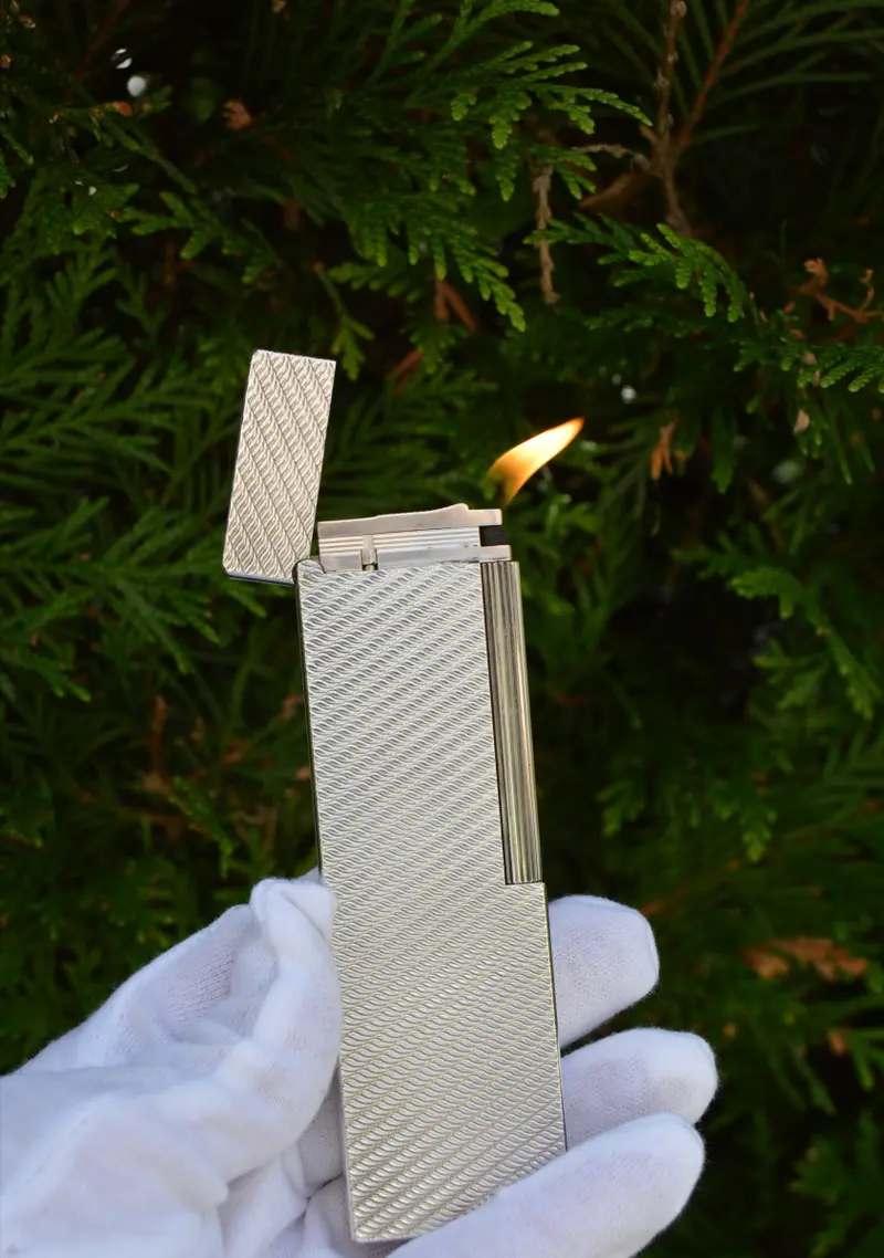 ST Dupont Línea 2 Mechero de Mesa - Plata
