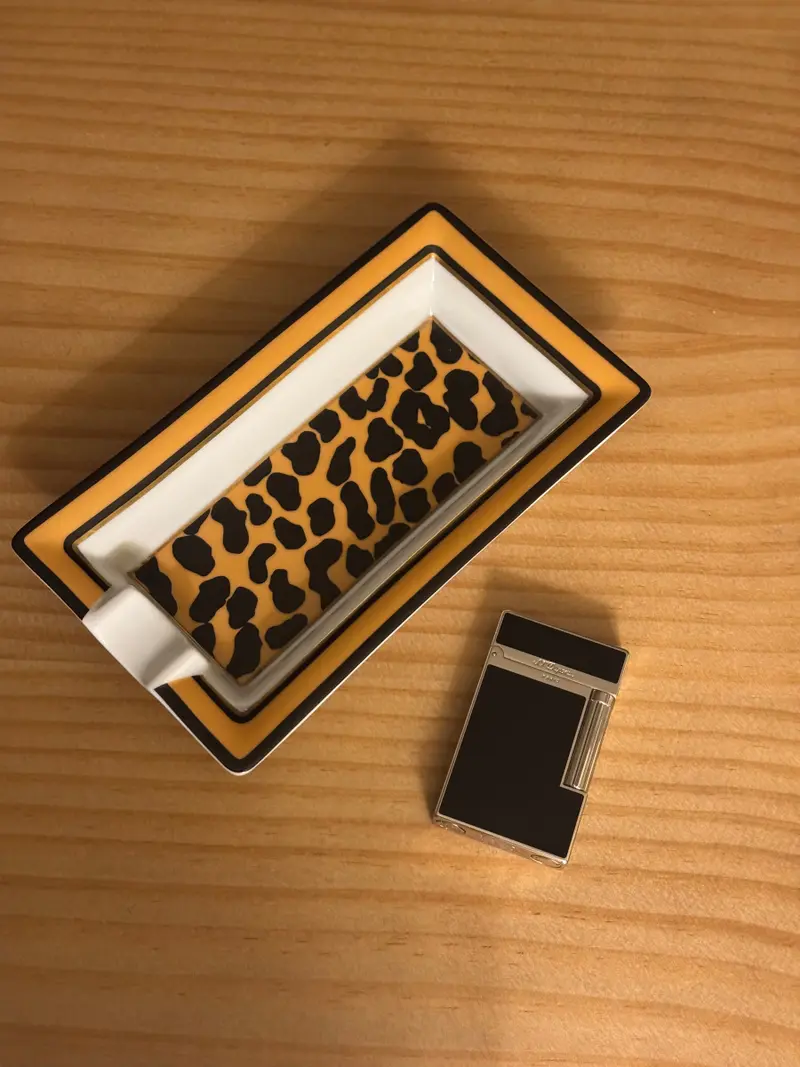 Cenicero ST Dupont Leopardo Porcelana Limoges Francia